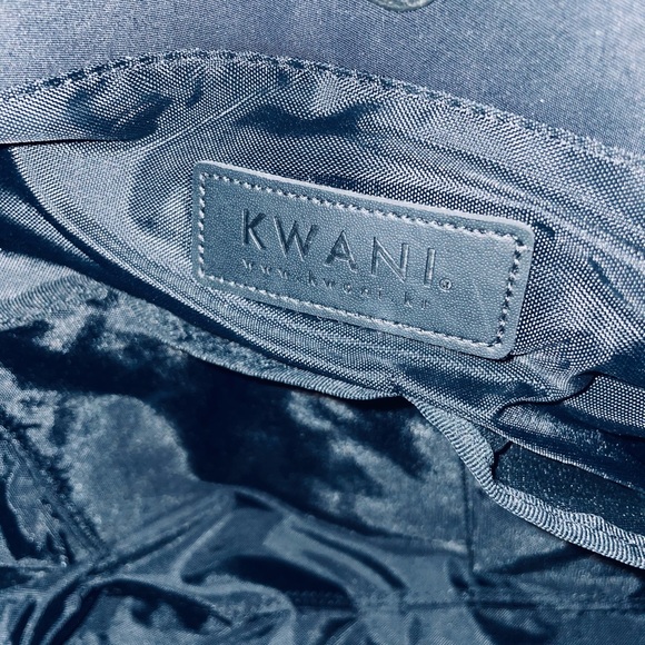 Keanu square flip top purse - Picture 4 of 7